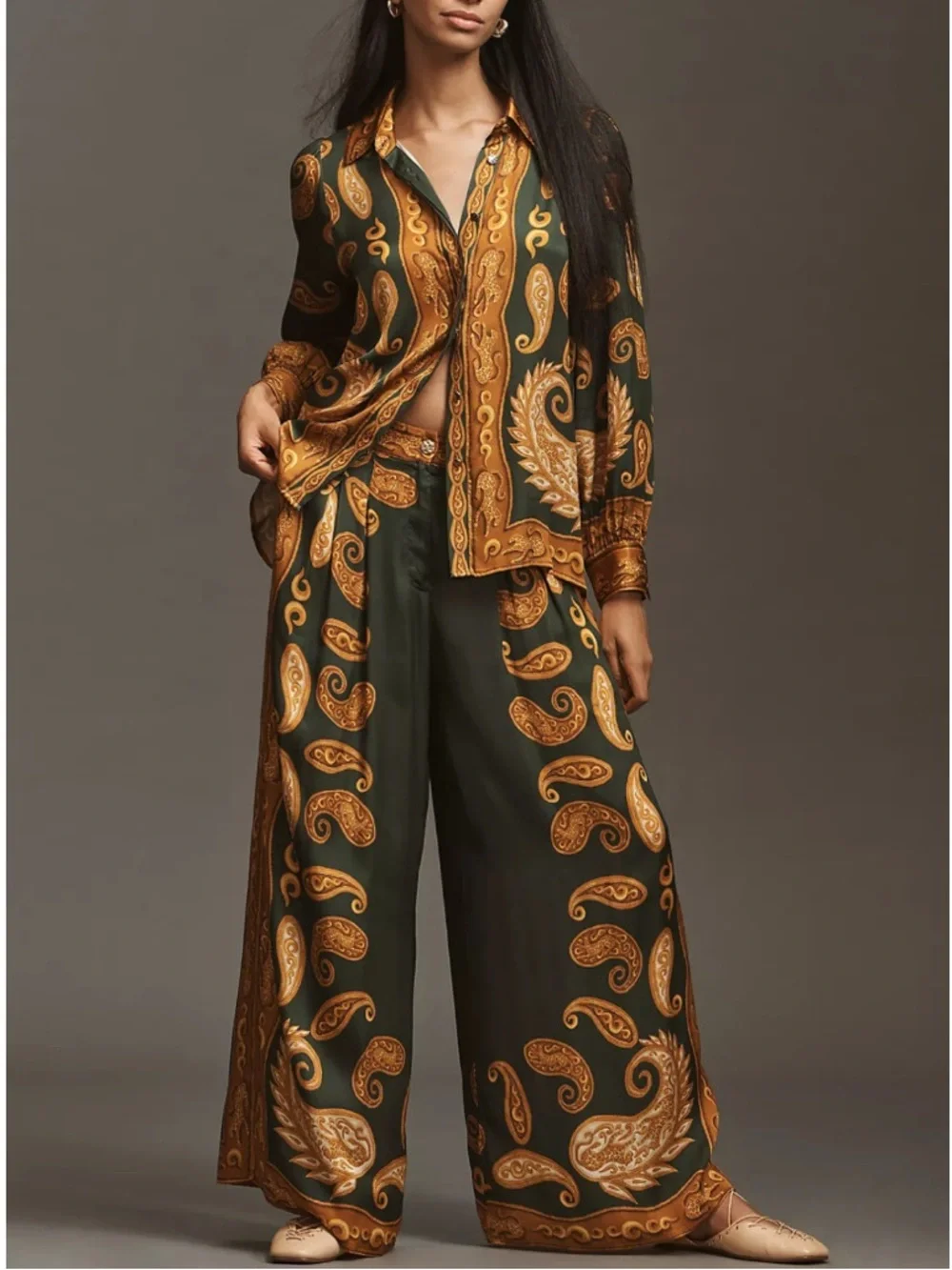 FARM Rio Olive Green Wide-Leg Pants with Golden Paisley Print Size Small NWT